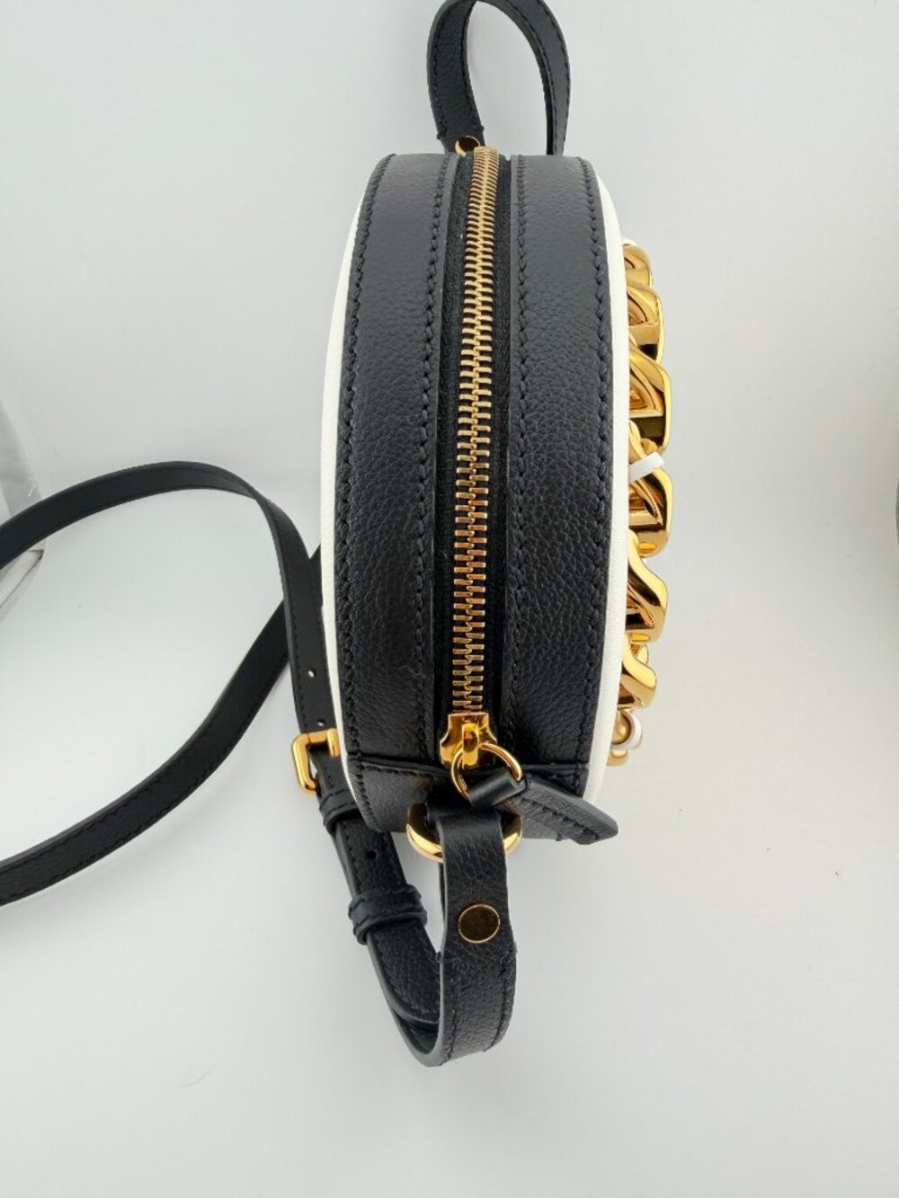 BRAND NEW VERSACE LA MEDUSA "DISCO" ROUND CROSSBODY BAG NWT - Picture 3 of 4